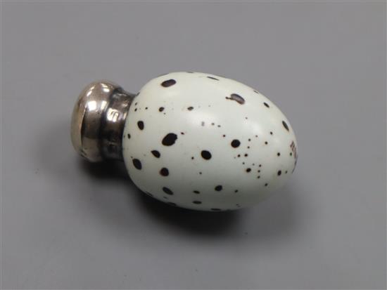 A Victorian silver mounted porcelain birds egg scent bottle by Saunders & Shepherd, Rd No. 20772, 37mm.